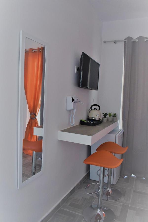 12 Senses Sea View *